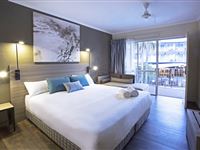 Pool Access Room - Mantra Club Croc